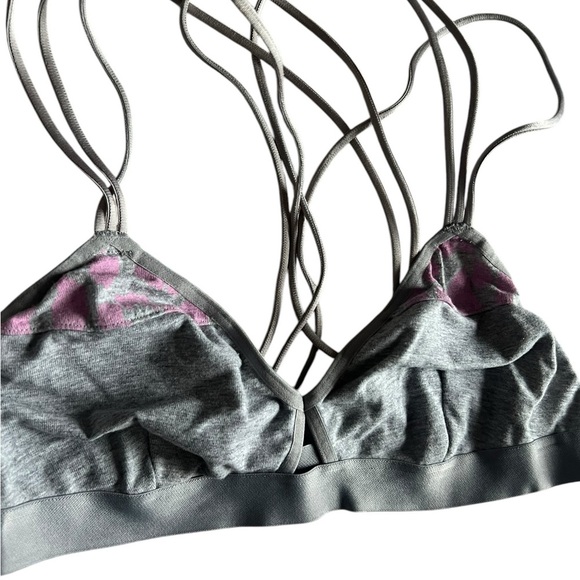 Victoria's Secret Bralette - Grey with Pink Hearts - Size Medium - Picture 4 of 7